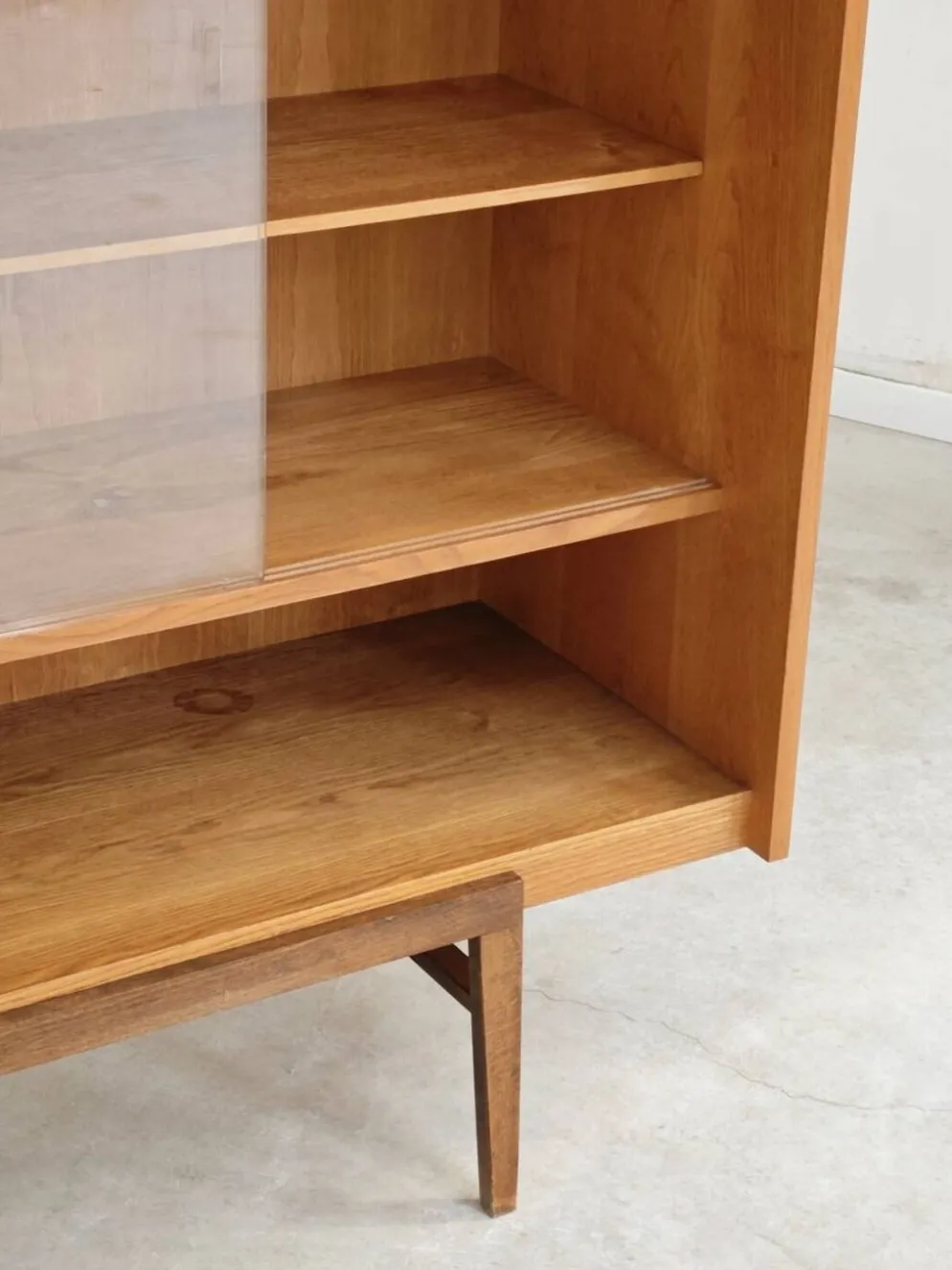 Vaisselier Buffet Haut Frantisek Mezulanik pour Up Zavody 1960