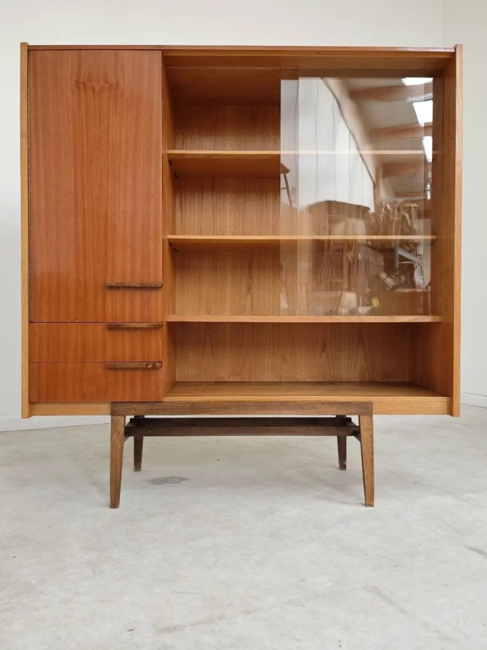 Vaisselier Buffet Haut Frantisek Mezulanik pour Up Zavody 1960