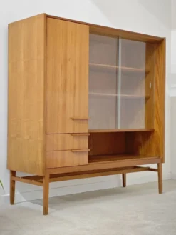 Vaisselier, buffet haut par Frantisek Mezulanik pour Up Zavody 1960