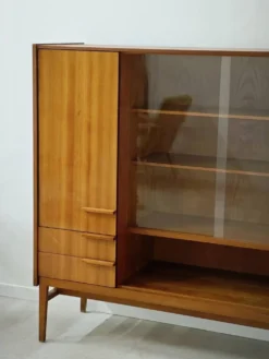 Vaisselier, buffet haut par Frantisek Mezulanik pour Up Zavody 1960