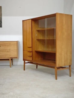 Vaisselier, buffet haut par Frantisek Mezulanik pour Up Zavody 1960