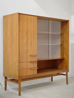 Vaisselier, buffet haut par Frantisek Mezulanik pour Up Zavody 1960