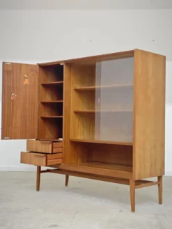Vaisselier, buffet haut par Frantisek Mezulanik pour Up Zavody 1960