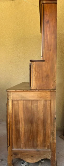 Vaisselier Dauphinois XIXe en merisier, buffet 2 corps