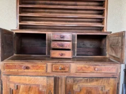 Vaisselier Dauphinois XIXe en merisier, buffet 2 corps