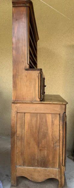 Vaisselier Dauphinois XIXe en merisier, buffet 2 corps