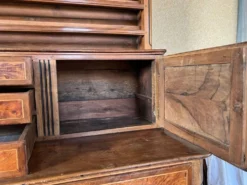 Vaisselier Dauphinois XIXe en merisier, buffet 2 corps