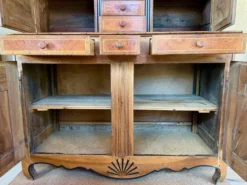 Vaisselier Dauphinois XIXe en merisier, buffet 2 corps