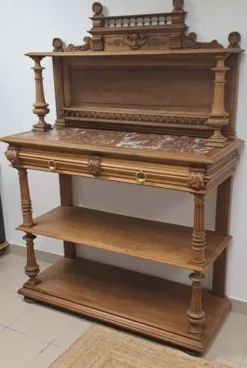 Vaisselier de style Henri II