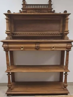 Vaisselier de style Henri II