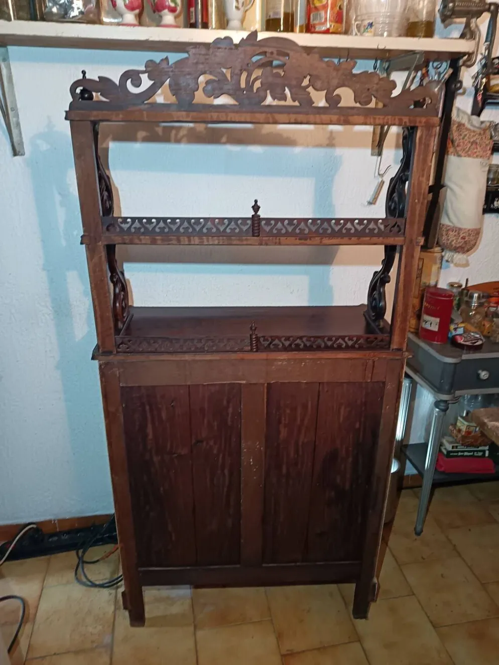 Vaisselier en acajou style Napoléon III, Victorien, fin XIXᵉ – début XXᵉ siècle