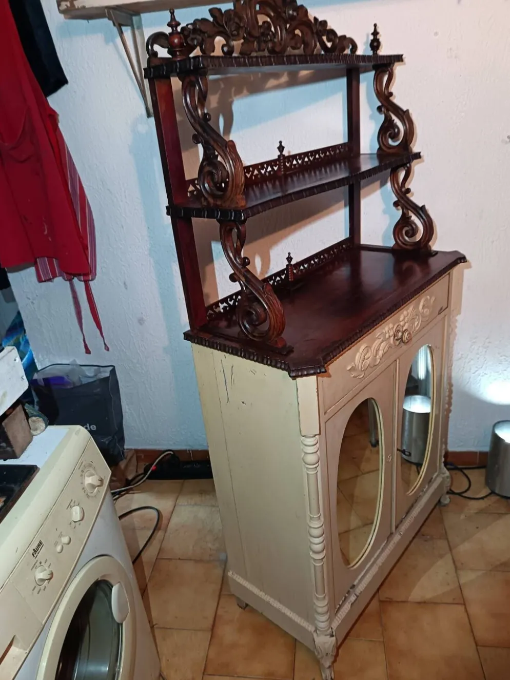 Vaisselier en acajou style Napoléon III, Victorien, fin XIXᵉ – début XXᵉ siècle
