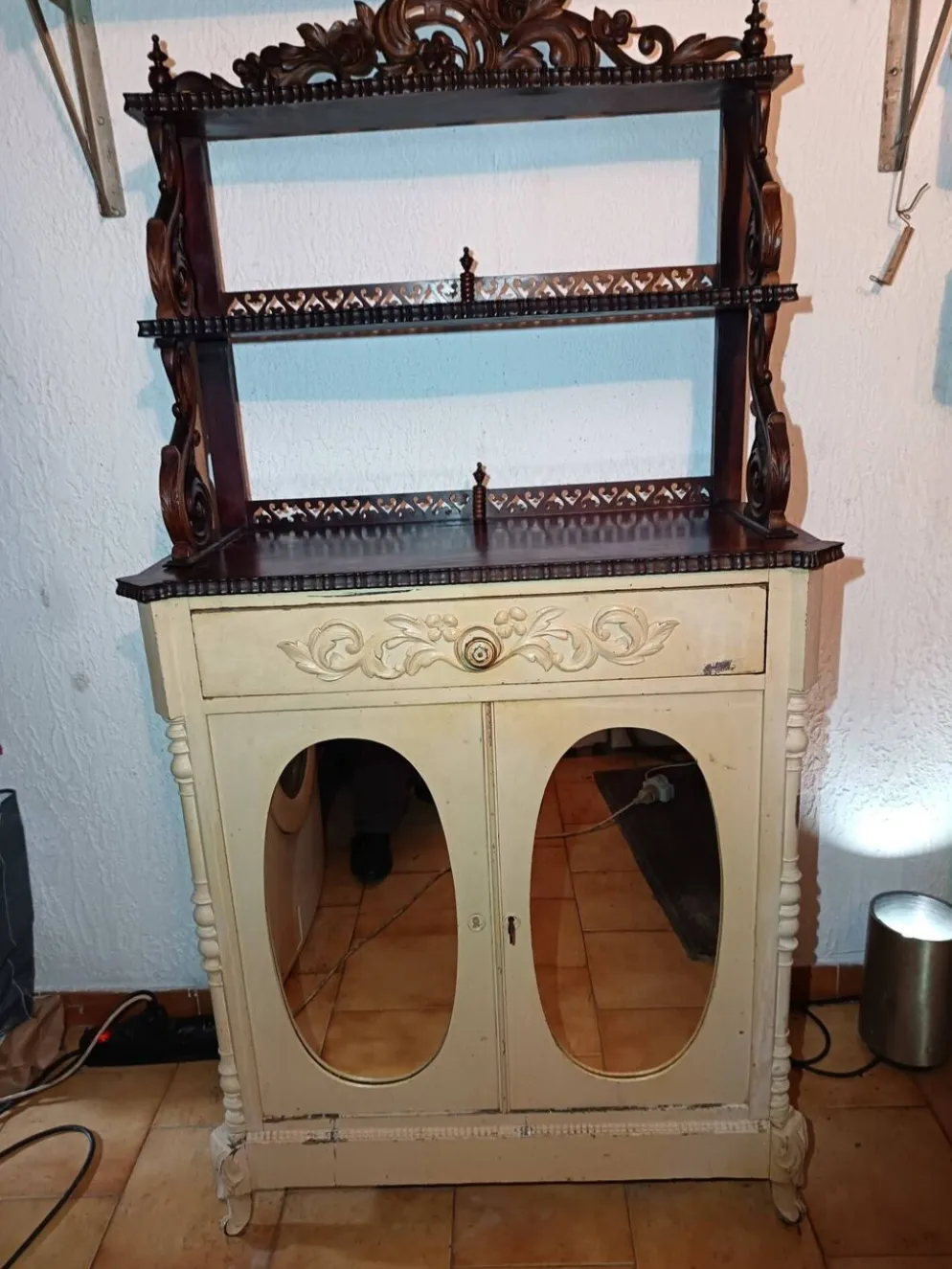 Vaisselier en acajou style Napoléon III, Victorien, fin XIXᵉ – début XXᵉ siècle