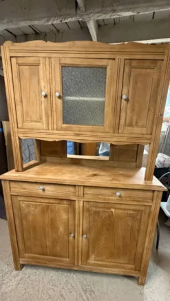 Vaisselier en chêne massif rénové – buffet ancien campagne chic – vitr