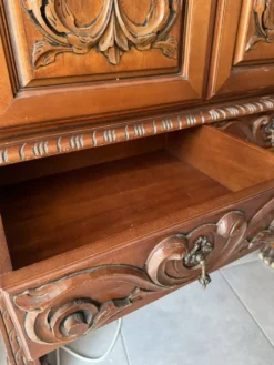 Vaisselier style renaissance