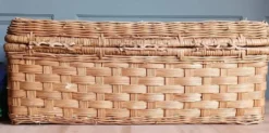Valise en rotin, 1960