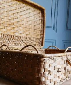 Valise en rotin, 1960