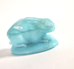 Vallerysthal boîte bonbonnière lapin lièvre pâques en opaline bleu 1900