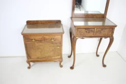 Vanité de maquillage antique avec cabinet, Tchécoslovaquie, 1920