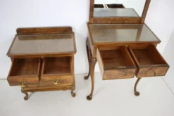 Vanité de maquillage antique avec cabinet, Tchécoslovaquie, 1920