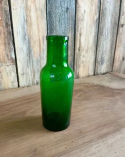 Vase en verre vert