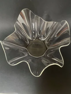Vase mouchoirs en plexiglas vintage 1970