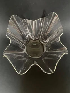 Vase mouchoirs en plexiglas vintage 1970