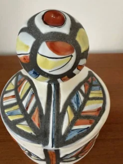 Vase roger capron