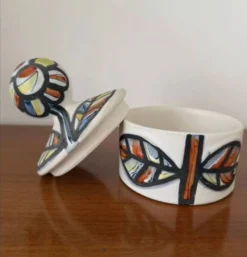 Vase roger capron