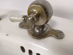 Vasque évier porcelaine sur pied