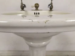 Vasque évier porcelaine sur pied