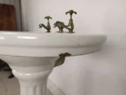 Vasque évier porcelaine sur pied