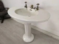 Vasque évier porcelaine sur pied