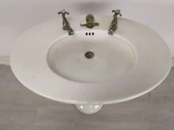Vasque évier porcelaine sur pied
