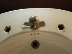 Vasque évier porcelaine sur pied
