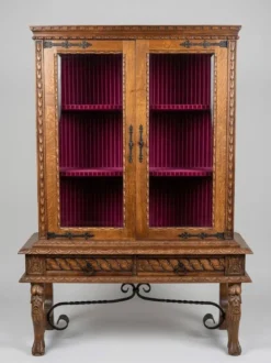 Vente d'une vitrine en chêne massif style Henri II / néo-Renaissance