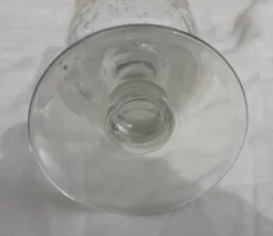 Verre bullé à pied