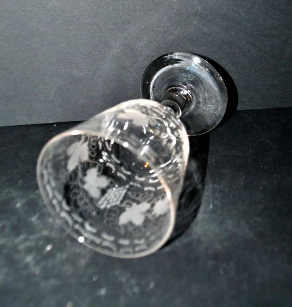 Verre gobelet ancien souvenir gravé à la roue et prénom Adolphe