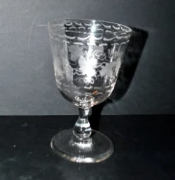 Verre gobelet ancien souvenir gravé à la roue et prénom Adolphe