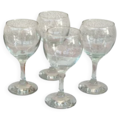 Verres a ballon sur pied