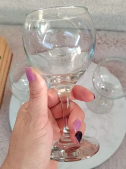 Verres a ballon sur pied