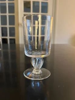 10,verres ancien au pied torsadé
