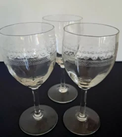 3 verres anciens guilloches années 20