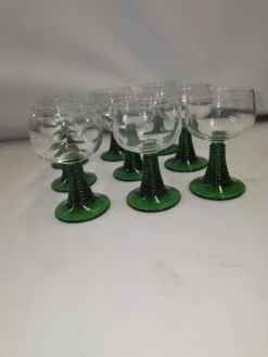 9 verres a vin d'Alsace des années 70