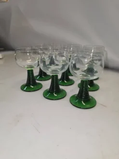 9 verres a vin d'Alsace des années 70
