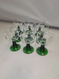 9 verres a vin d'Alsace des années 70
