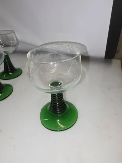9 verres a vin d'Alsace des années 70