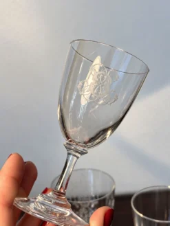 6 verres Baccarat en forme de funnel, fin 19e - début 20e siècle.