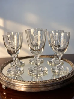6 verres Baccarat en forme de funnel, fin 19e - début 20e siècle.