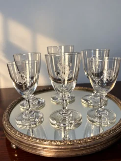 6 verres Baccarat en forme de funnel, fin 19e - début 20e siècle.